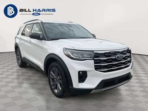 New 2026 Ford Explorer Active w/ Active Comfort Package AWD/4WD image 3