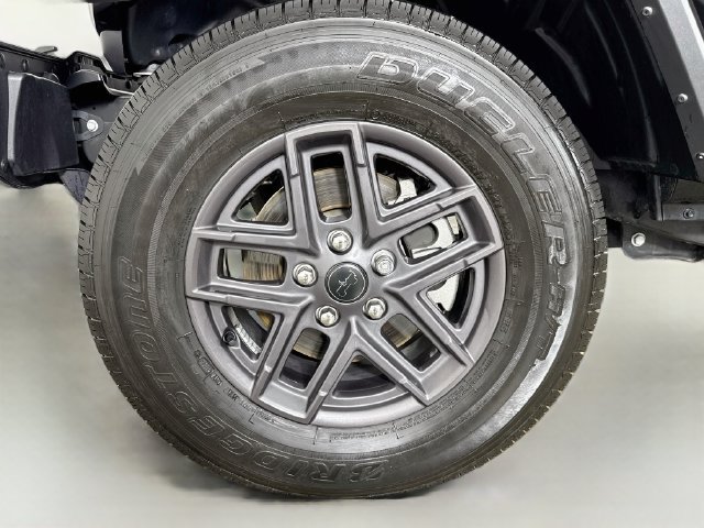 Used 2025 Jeep Gladiator Sport AWD/4WD image 36