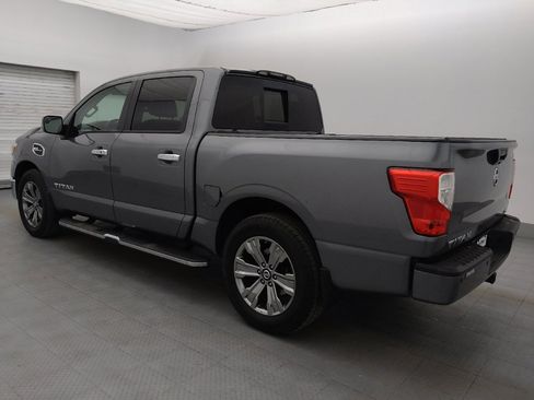Used 2017 Nissan Titan SV RWD image 3