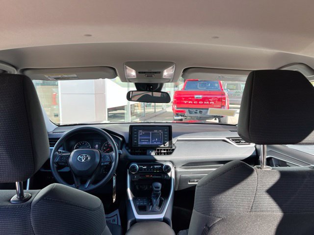 Used 2022 Toyota RAV4 LE AWD/4WD image 29