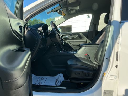 Certified 2019 Chevrolet Equinox Premier w/ LPO, Cargo Package AWD/4WD image 6
