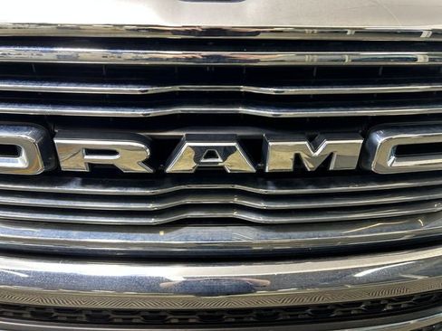 Used 2022 RAM 1500 Laramie AWD/4WD image 10