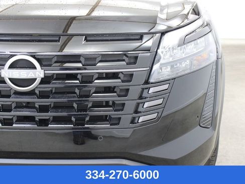 New 2026 Nissan Pathfinder SL image 7