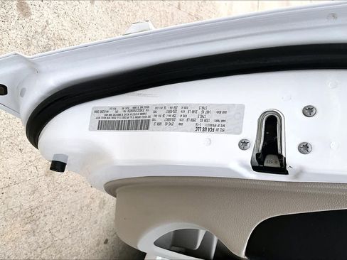 Used 2016 Dodge Grand Caravan SXT FWD image 32