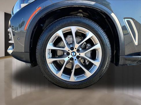 Used 2022 BMW X5 sDrive40i w/ Premium Package RWD image 8