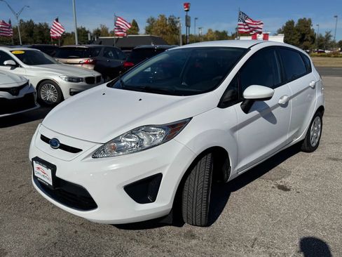 Used 2012 Ford Fiesta SE image 7