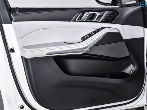 Used 2023 BMW X5 xDrive45e w/ Executive Package image 15