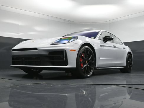 New 2026 Porsche Panamera 4S AWD/4WD image 23