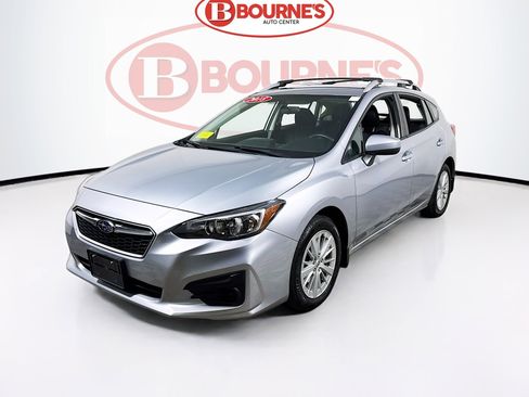 Used 2018 Subaru Impreza 2.0i Premium image 5