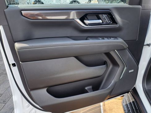 New 2026 GMC Yukon Elevation AWD/4WD image 12