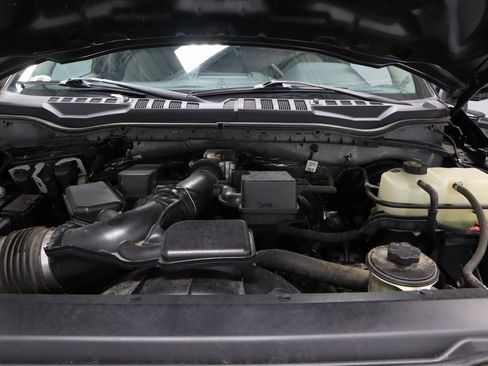 Used 2020 Ford F350 XLT w/ XLT Premium Package image 14