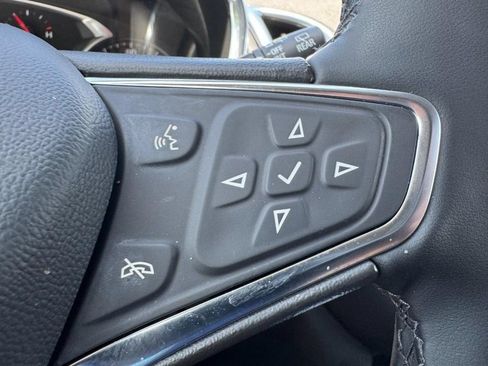Used 2024 Chevrolet Equinox LT w/ LPO, Floor Liner Package FWD image 17