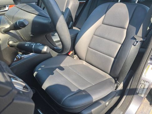 Used 2011 Mercedes-Benz C 300 4MATIC Sedan image 19