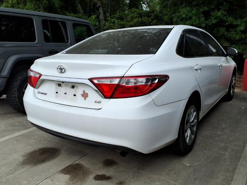 Used 2017 Toyota Camry LE image 6