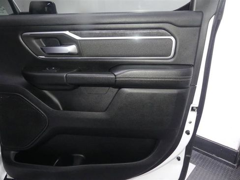 Used 2019 RAM 1500 Big Horn AWD/4WD image 24