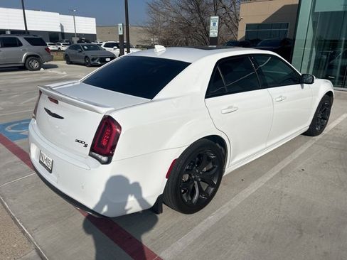 Used 2022 Chrysler 300 S w/ Comfort Group image 7