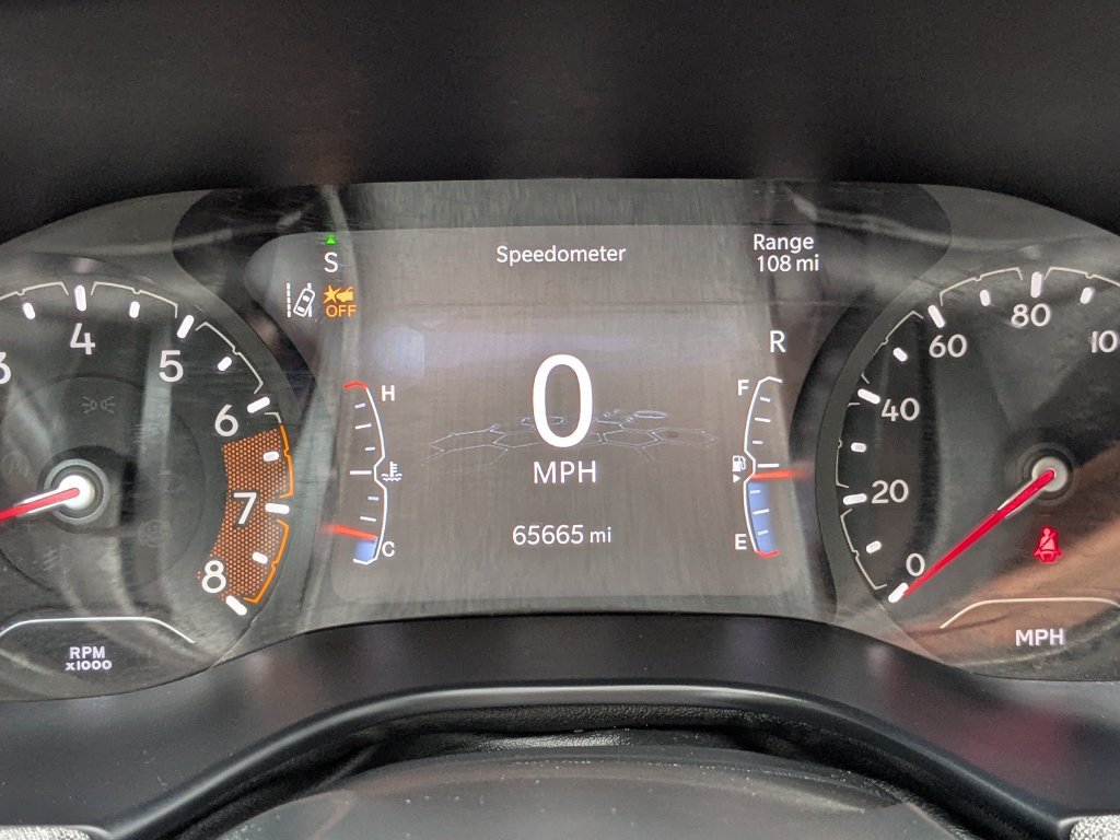 Used 2024 Jeep Compass Latitude AWD/4WD image 23