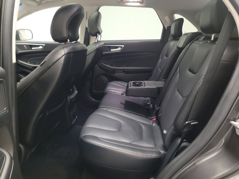 Used 2017 Ford Edge Titanium w/ Equipment Group 301A FWD image 18