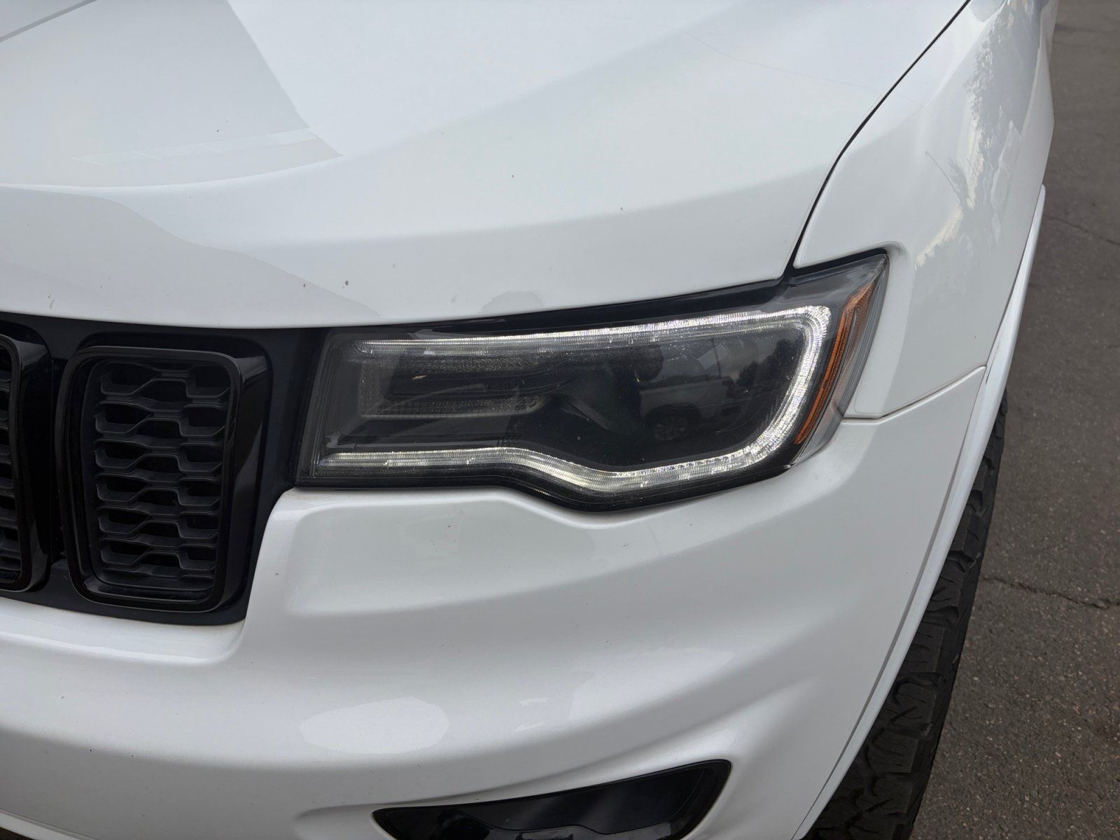 Used 2022 Jeep Grand Cherokee Laredo X AWD/4WD image 9