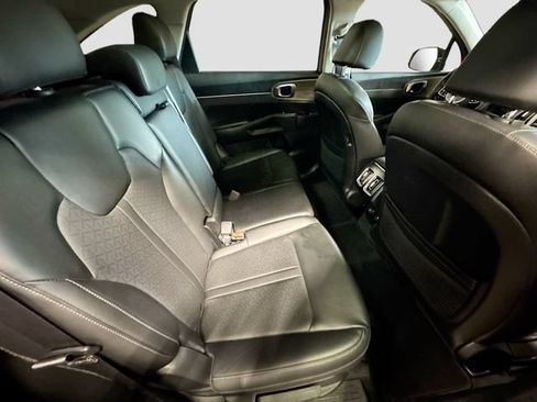 Used 2023 Kia Sorento S w/ Panoramic Sunroof Package AWD/4WD image 29