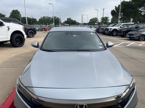 Used 2018 Honda Accord Sport image 2