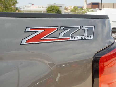 Used 2017 Chevrolet Silverado 2500 LTZ w/ Duramax Plus Package AWD/4WD image 10
