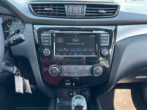 Used 2019 Nissan Rogue Sport S w/ Appearance Package image 25