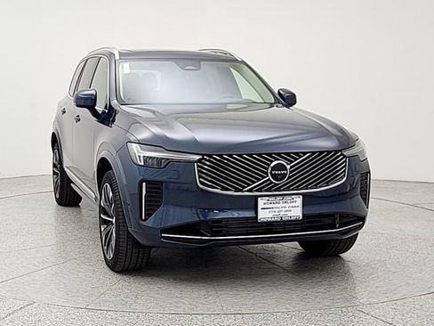 New 2026 Volvo XC90 T8 Ultra w/ Lounge Package image 2