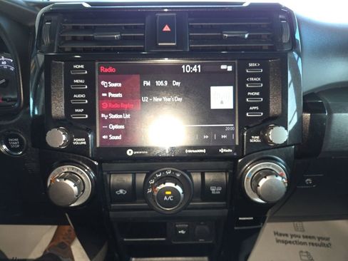 Used 2020 Toyota 4Runner Venture w/ Moonroof Package AWD/4WD image 18