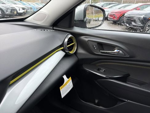 New 2026 Chevrolet Trax LT image 26