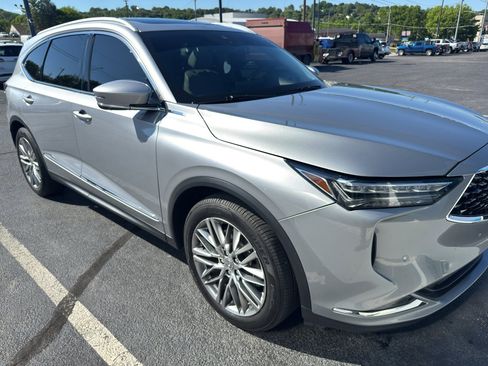 Used 2022 Acura MDX SH-AWD w/ Advance Package image 3