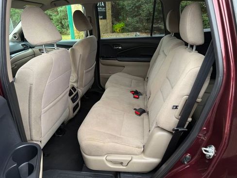Used 2017 Honda Pilot EX image 7