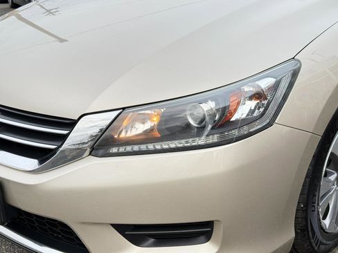 Used 2015 Honda Accord LX image 9
