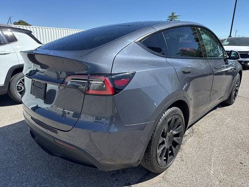 Used 2021 Tesla Model Y Long Range AWD/4WD image 4