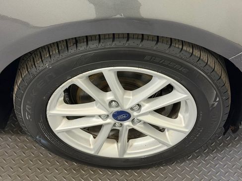 Used 2015 Ford Focus SE image 37