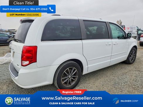 Used 2017 Dodge Grand Caravan SXT FWD image 4