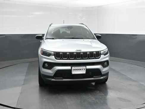 New 2026 Jeep Compass Latitude AWD/4WD image 17