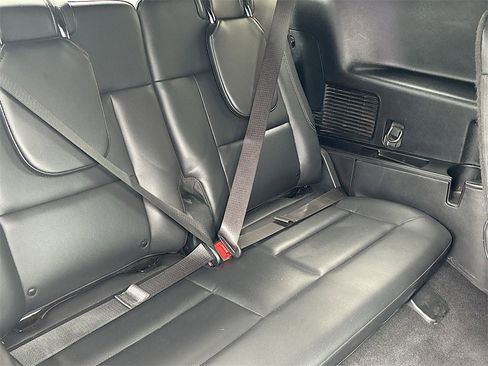 Used 2020 Ford Explorer XLT w/ Equipment Group 202A image 27