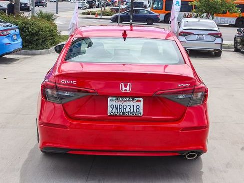 Used 2024 Honda Civic Sport image 6
