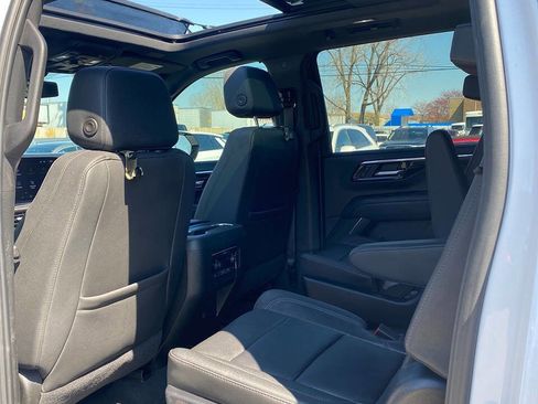 Used 2025 Chevrolet Suburban LT w/ Comfort Package image 15