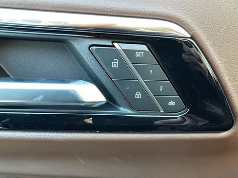 New 2026 Chevrolet Suburban High Country image 18