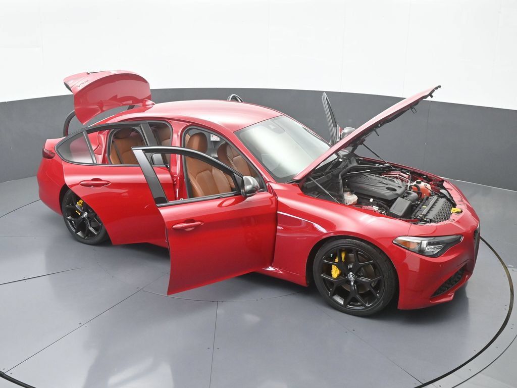 Used 2020 Alfa Romeo Giulia w/ Nero Edizione RWD image 66