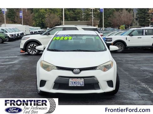 Used 2015 Toyota Corolla LE image 3