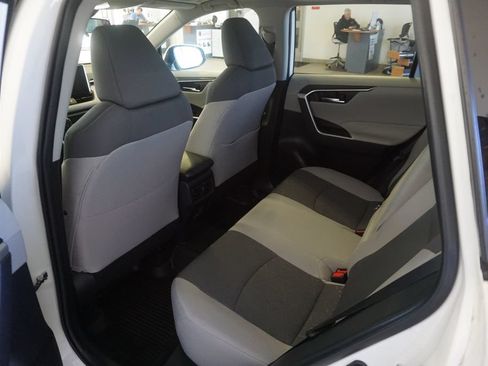 Used 2025 Toyota RAV4 XLE w/ Convenience Package AWD/4WD image 20