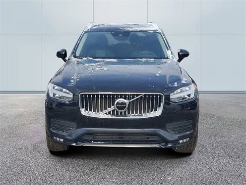 Used 2021 Volvo XC90 T6 Momentum w/ Climate Package image 2