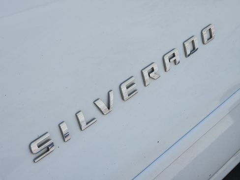 Used 2019 Chevrolet Silverado 1500 LT AWD/4WD image 11