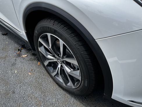 Used 2022 Acura MDX FWD w/ Technology Package image 11