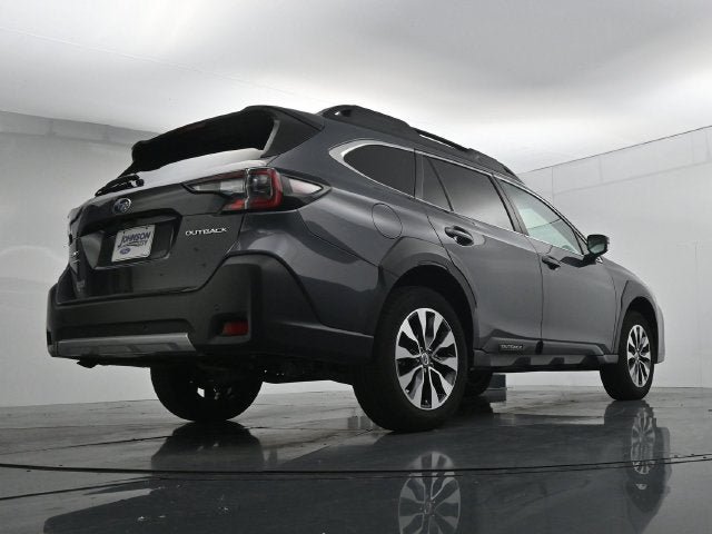 Used 2025 Subaru Outback Limited AWD/4WD image 44