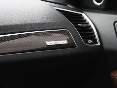 Used 2015 Audi SQ5 Prestige w/ Prestige Package image 41