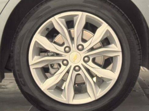 Used 2024 Chevrolet Malibu LT FWD image 7